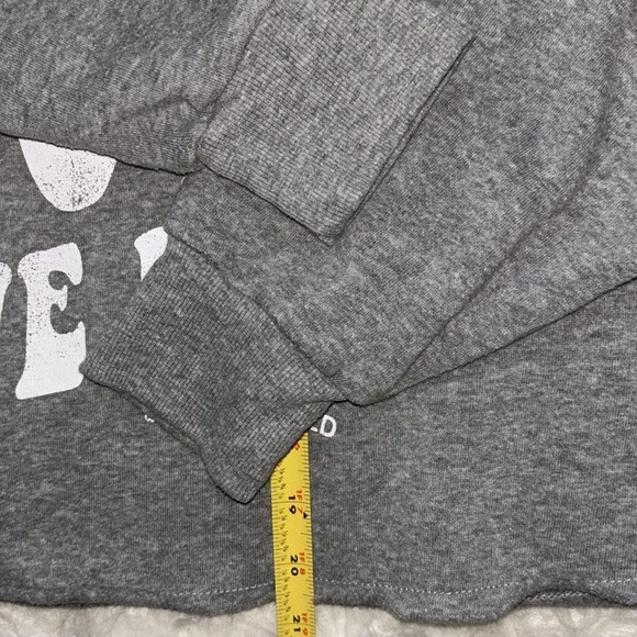 🙂SmileyWorld “Love Above All” Boxy Crew Neck Long Sleeve Sweatshirt ,Size M - Picture 8 of 15